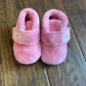 Baby Girl Ugg Bixbee Size 2/3